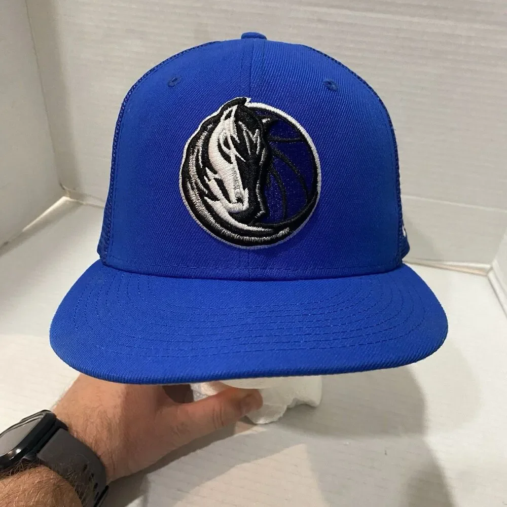 Dallas Mavericks - NBA New Era SnapBack - One Size Blue Hat Cap EUC